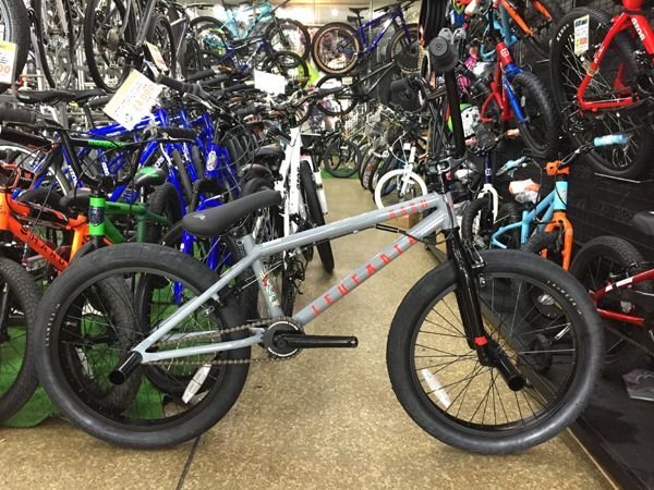 入荷】 HARO ハロー LEUCADIA DLX 20.5 GREY 21266 - ATOMIC CYCLE